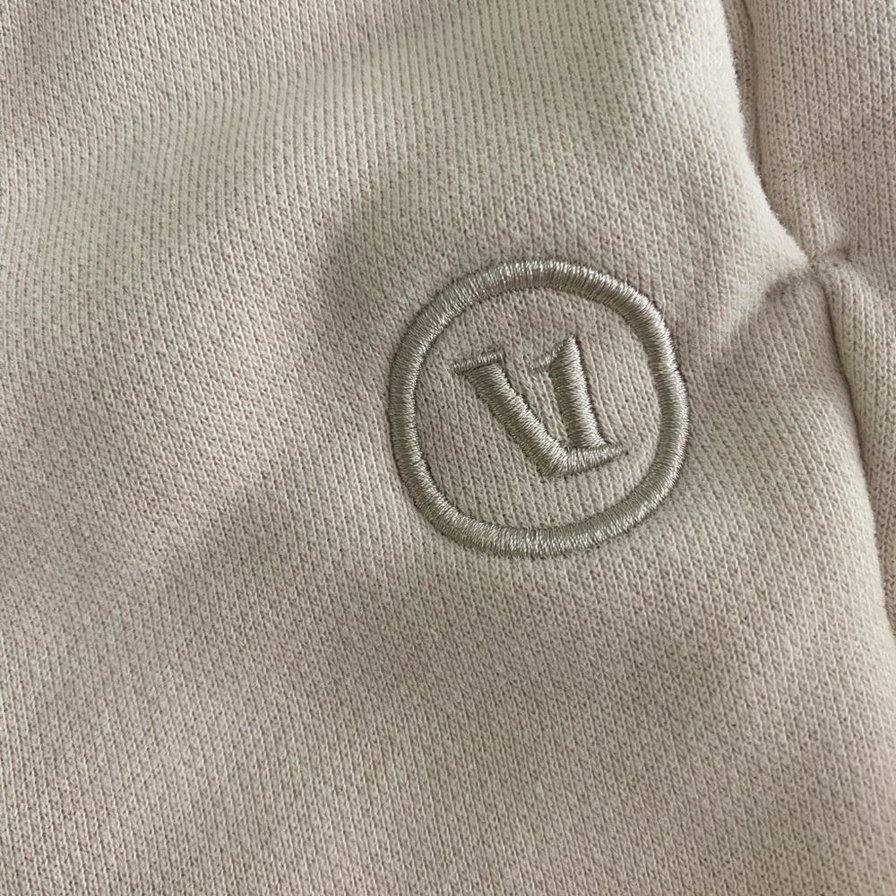 Vuori sweatpants size XS. Worn once and washed - Picture 2 of 4